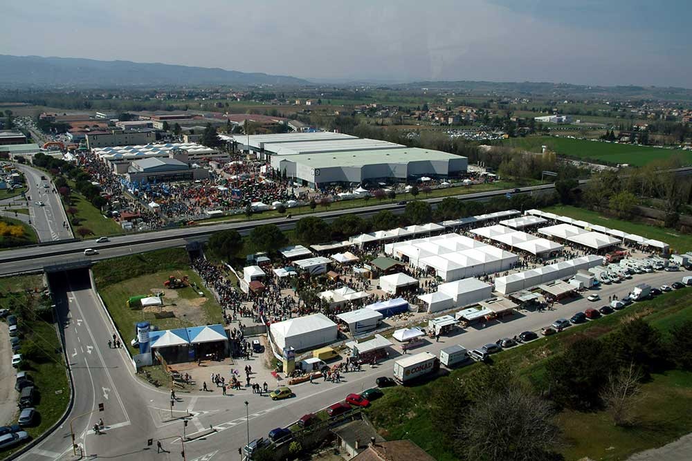 Vista aerea del polo fieristico